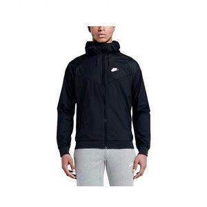 Nike men’s wind runner jacket